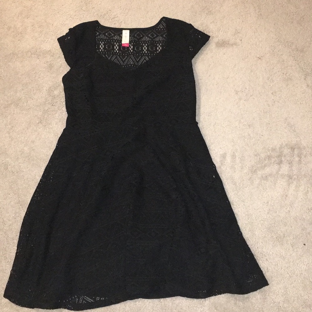 Black lacy dress